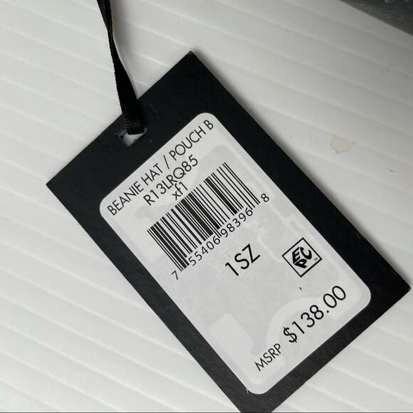 🆕 DKNY graffiti print pouch streetwear style - Picture 12 of 12